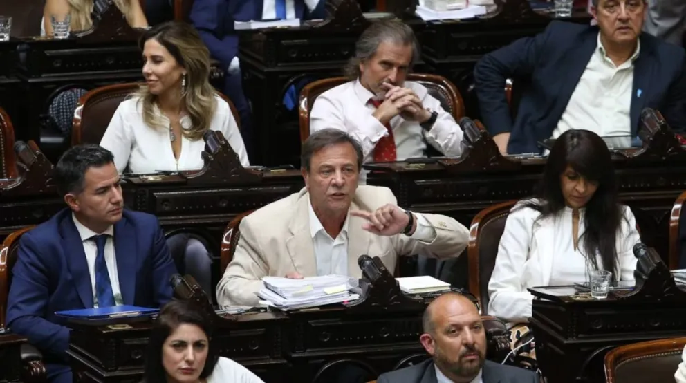 El Gobierno impulsa proyecto en Diputados para eliminar las jubilaciones de privilegio.