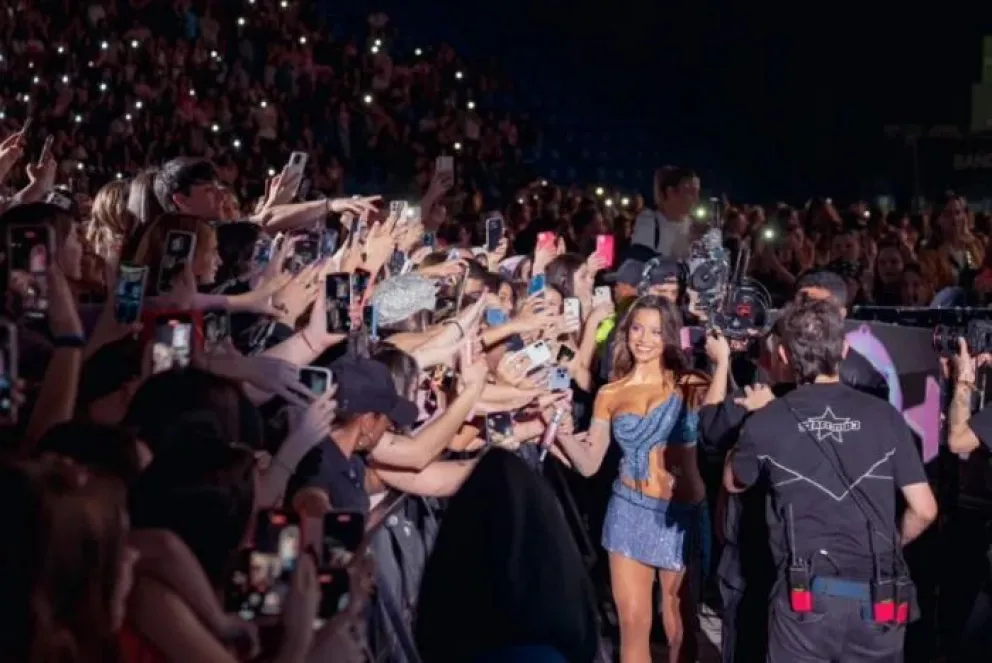 Emilia Mernes arrasa con cuatro shows agotados en Vélez Sarsfield.