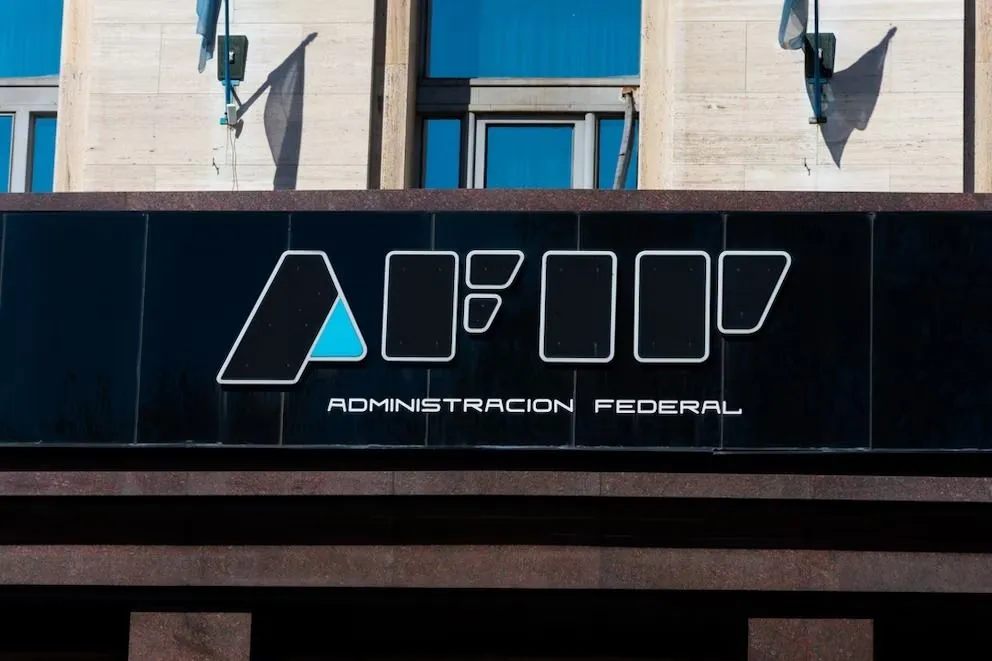 Ajuste en la AFIP: el gobierno anterior nombró el último año 1.500 empleados con sueldos altos.