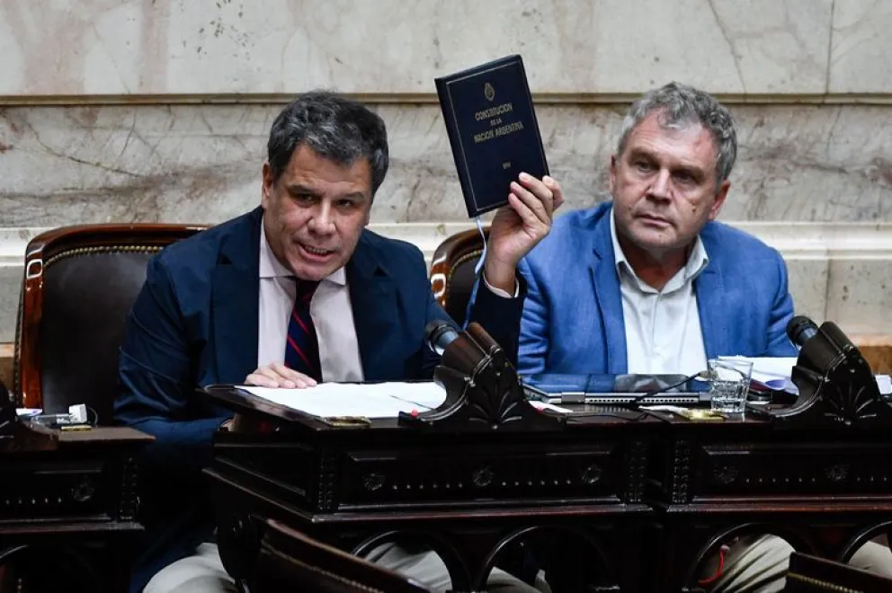 Se quebró el bloque UCR en Diputados: 12 legisladores armarán una bancada propia