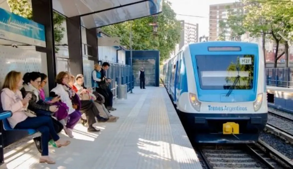 Tras el anuncio del Belgrano Cargas, el Gobierno acelera la privatización de los trenes de pasajeros 