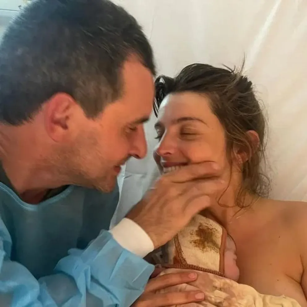 Calu Rivero y Aito De La Rúa tuvieron a Bee, su segunda hija