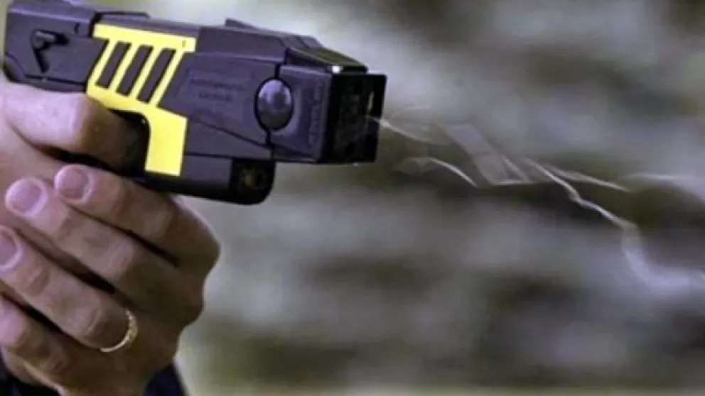 Gobierno finalmente destinará 85 millones de pesos para adquirir pistolas Taser 