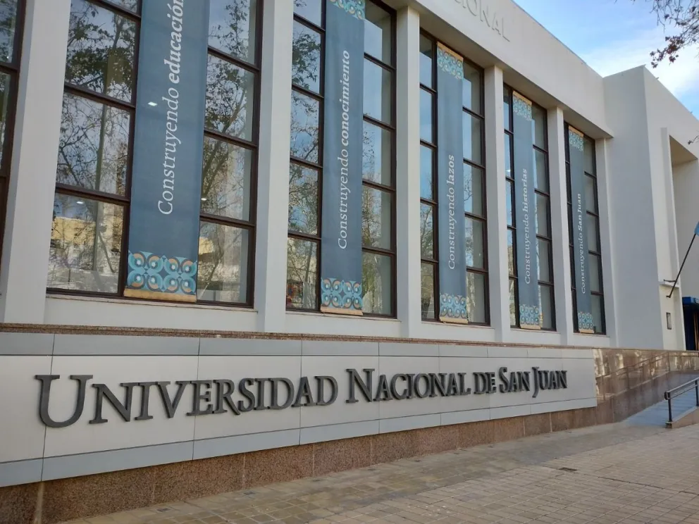 La UNSJ celebrará los 75 años de Gratuidad Universitaria con una noche de universidades en el Parque de Mayo. 