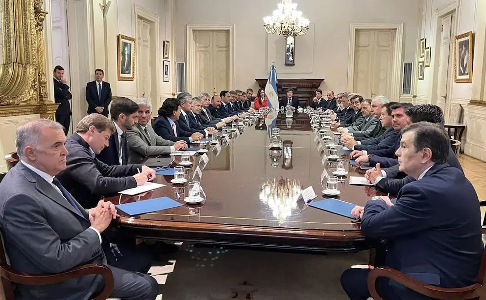Milei buscará el apoyo de los Gobernadores y reducirá activos gubernamentales para alcanzar el equilibrio fiscal.