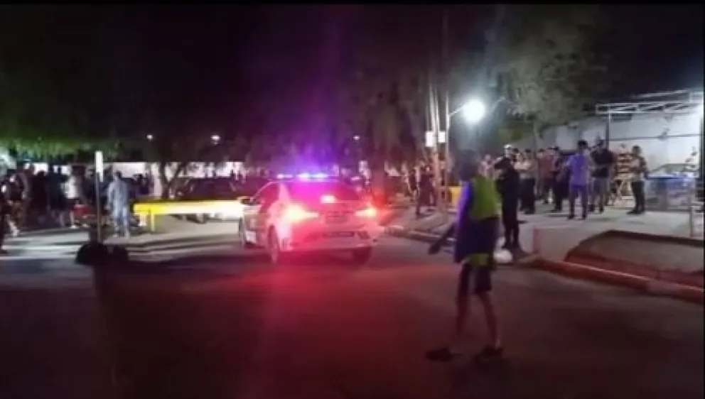 Cera de las 21 horas se registraron momentos de tensión. 