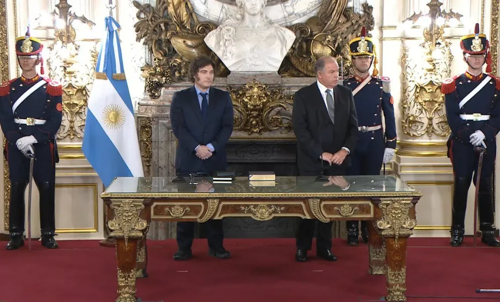 Asunción. Javier Milei le tomó juramento a Gerardo Werthein en su nueva función diplomática.