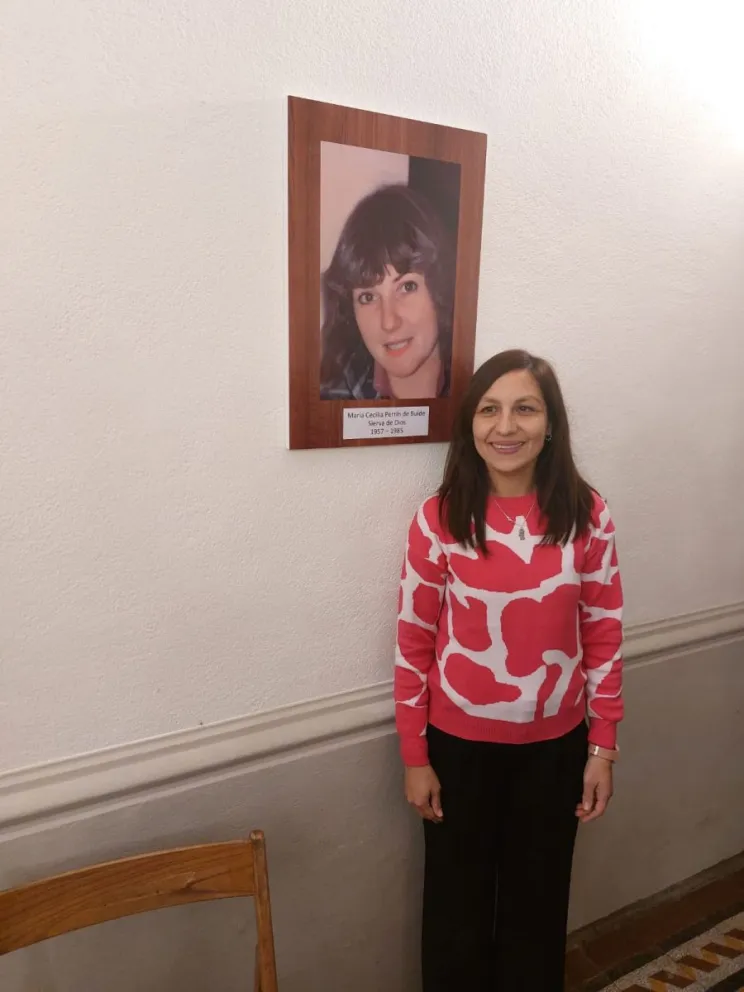 El conmovedor viaje de un libro sanjuanino que llegó hasta el Papa con la historia de Cecilia Perrin. 