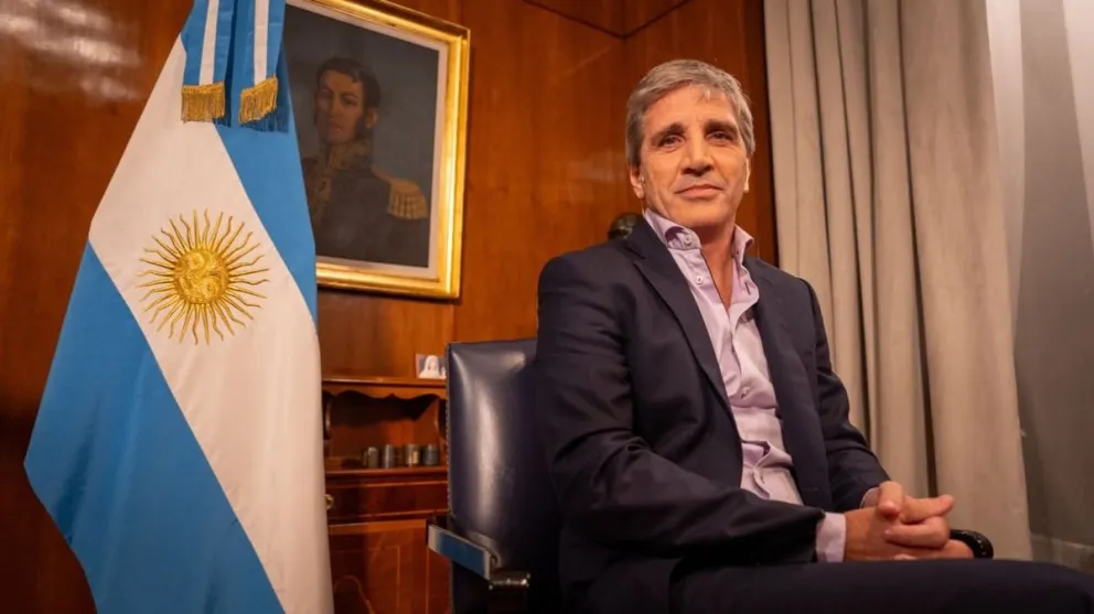 Luis Caputo avanzará con las negociaciones para un nuevo préstamo con el FMI . 