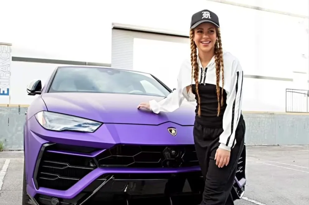Shakira sorprendió a sus fans: sorteará su exclusivo Lamborghini violeta