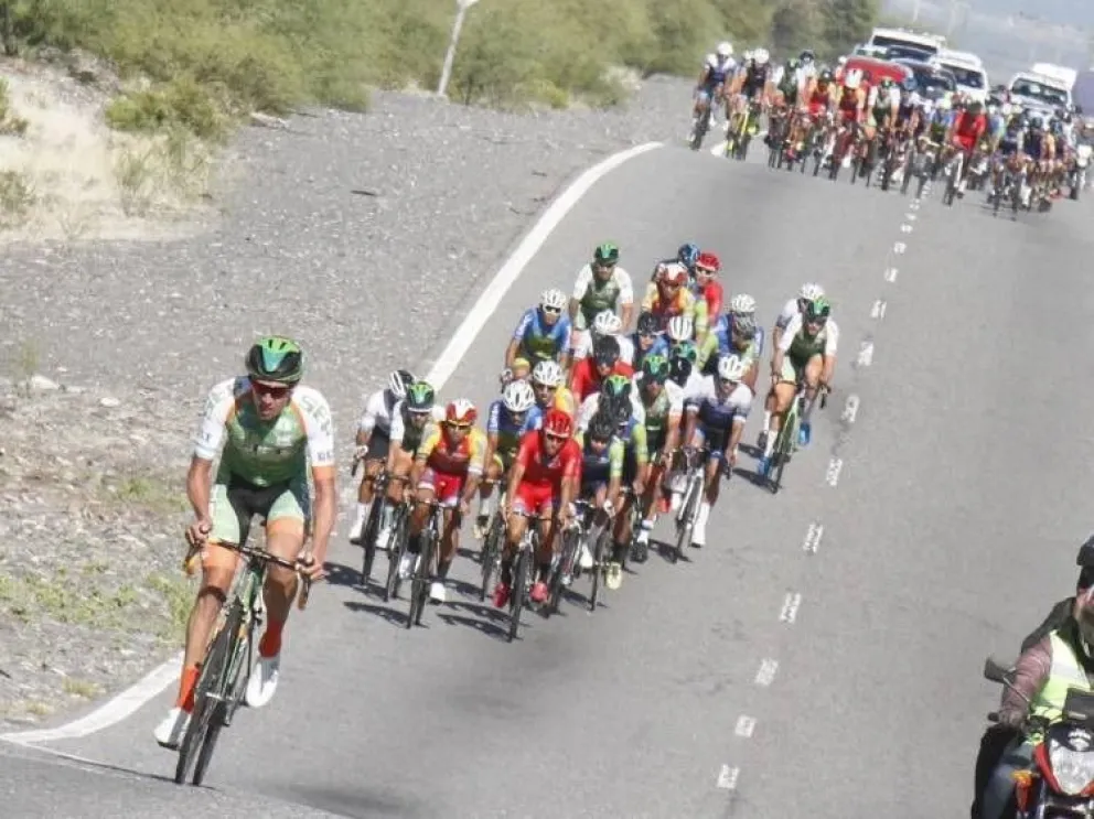 Este viernes arrancó la Doble Chepes, carrera que une a San Juan con La Rioja (foto archivo) 
