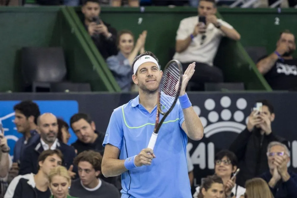En un emotivo partido, Juan Martín del Potro derrotó en dos sets a Novak Djokovic y se despidió del tenis 