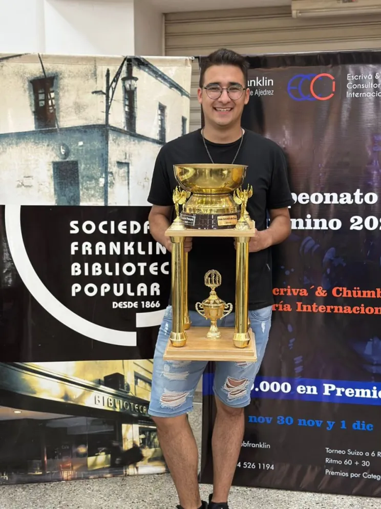 Román Herrmann se consagró campeón sanjuanino de ajedrez: “Fue un torneo difícil, siempre me costó ganar en mi tierra”. 