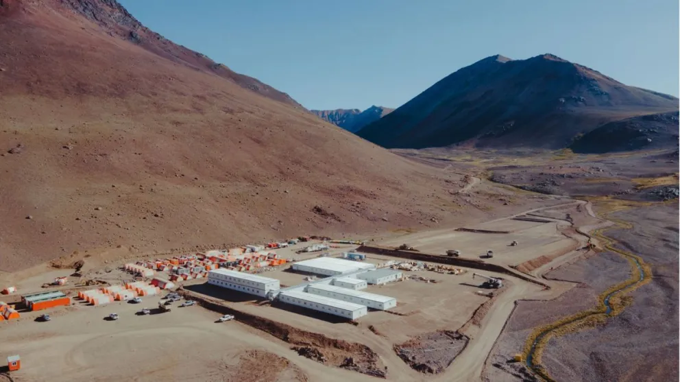 Vista panorámica del proyecto minero Los Azules en la cordillera de San Juan, Argentina.