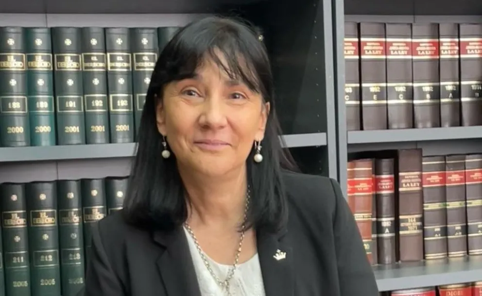 Carrera. Claudia Bondanza ingresó a la Justicia Federal en 2006 como jefa de Despacho con funciones de Relatora. Luego fue prosecretaria Civil y ascendió a secretaria Civil en septiembre de 2022. Encabezaba el concurso para ser jueza, pero fue excluida.