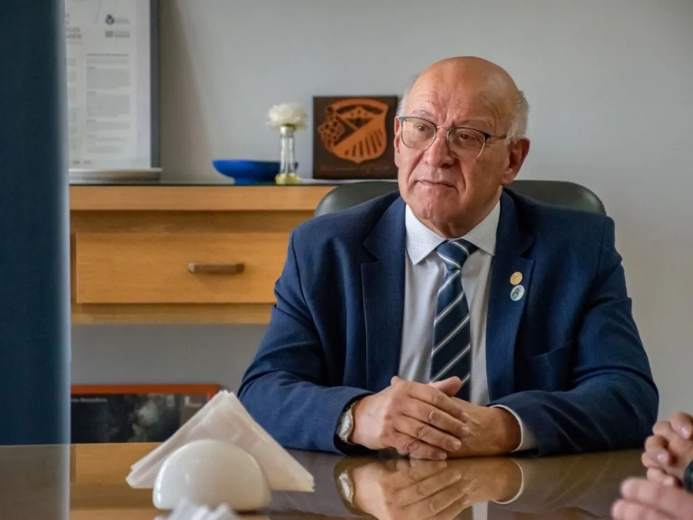 El Rector de la UNSJ tildó de “desubicada” la publicación de Bloch sobre su denuncia por acoso.