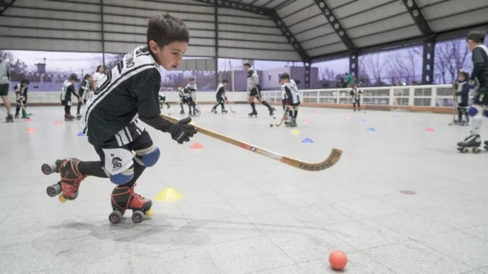 Con más de 700 hockistas, inicia una nueva edición del Mundialito de la Bancaria