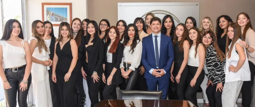 Estas son las 22 jóvenes que aspiran representar a Santa Lucía. 