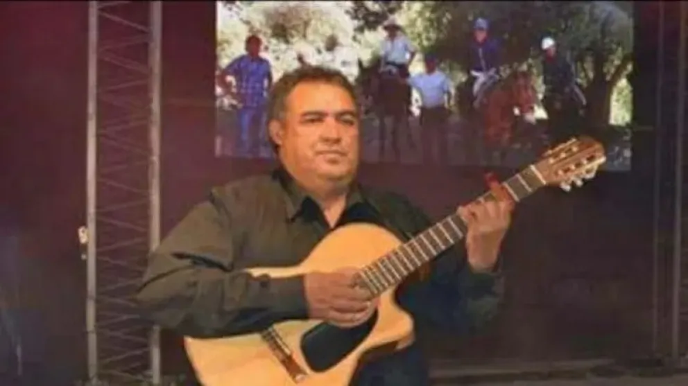 Falleció Argentino de la Cruz, histórica voz de 'Tres para el Canto'. 