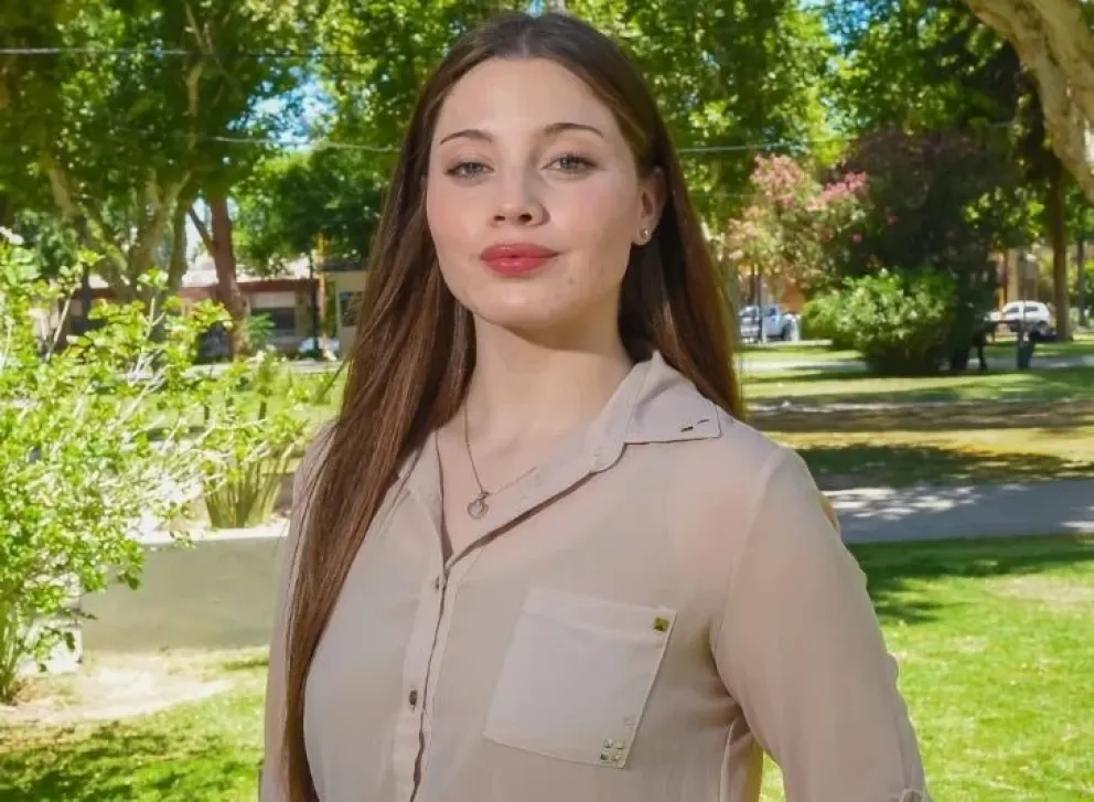 Karen Uriza y Macarena Maldonado son las nuevas representantes Nacionales de Santa Lucía. 