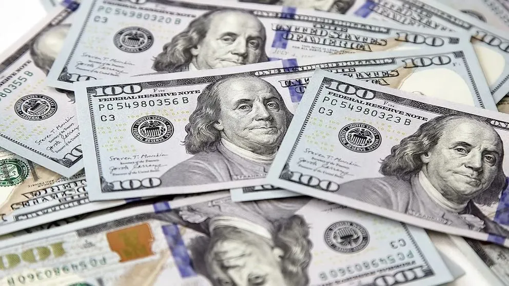 Avanza el bimonetarismo en Argentina: ARCA detalló cómo facturar en dólares y otras divisas