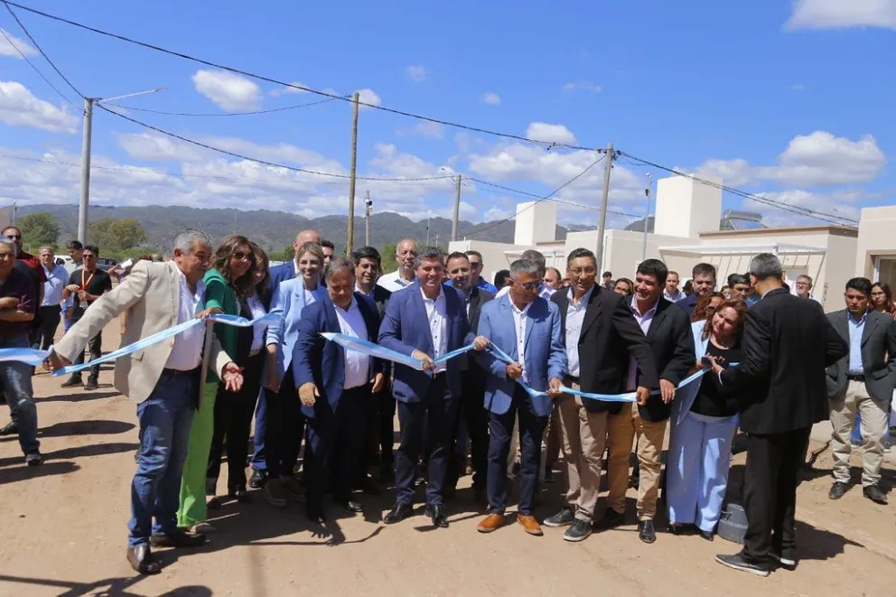 Orrego culminó el año con 1.014 casas entregadas.