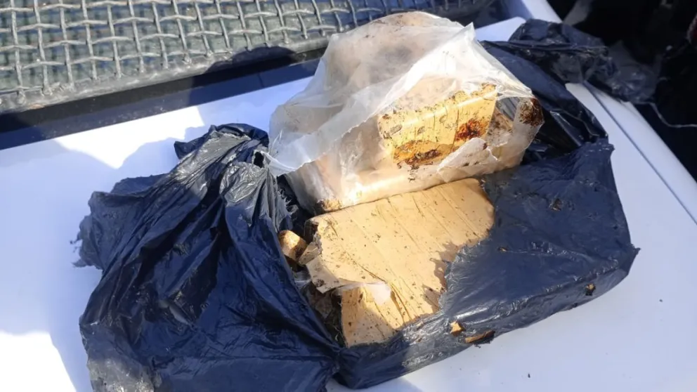 Detuvieron a un hombre por portación de drogas en un operativo policial en el barrio Suoes. 