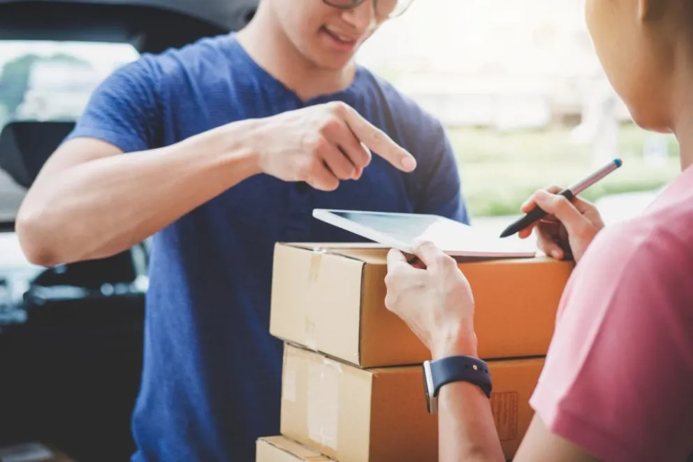 La compañía local permitirá hacer adquisiciones a través de su tienda online de productos directos del exterior.
