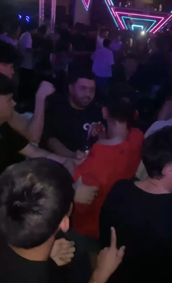 Una batalla campal terminó con un herido en un boliche en Caucete (imagen captura)