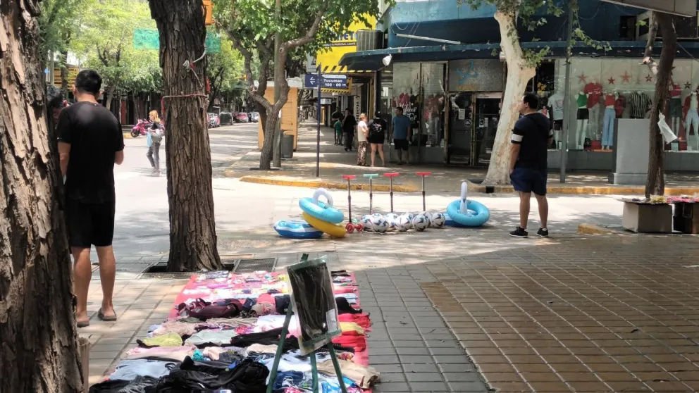 En un día atípico, solo el 30% de los comercios sanjuaninos abrió sus puertas. 