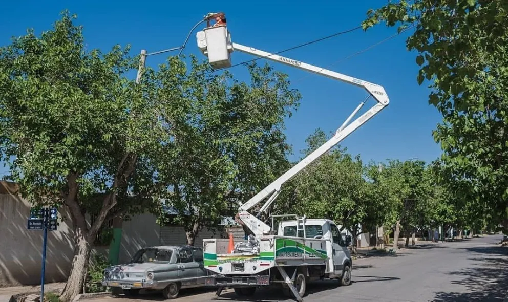 Empresas y usuarios pidieron que no les cobren el Cargo Municipal en sus boletas de luz, pero el EPRE les rechazó el planteo. 