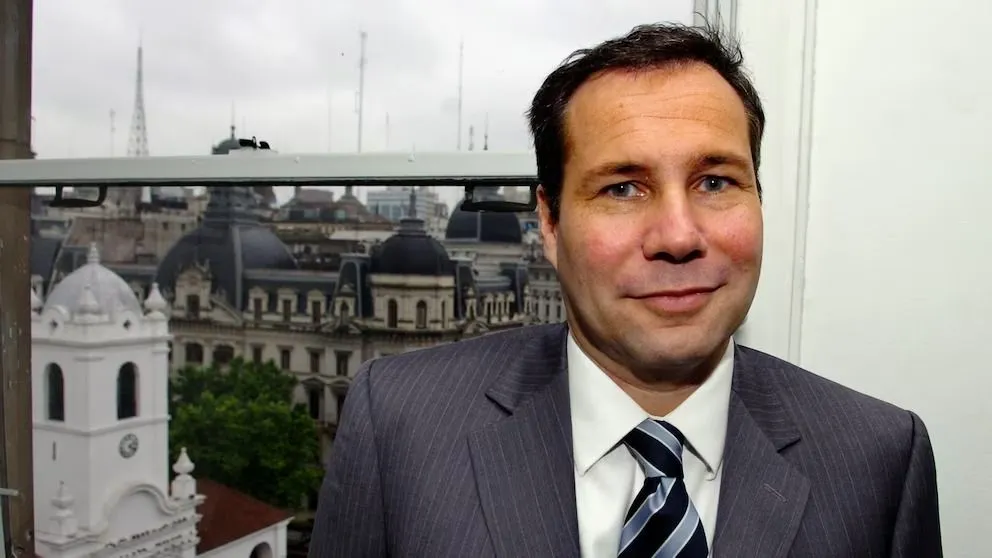 Caso Nisman: La Fiscalía confirmó que fue asesinado por investigar el encubrimiento del atentado a la AMIA. 