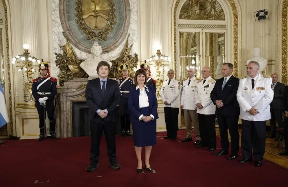 Firmeza. El presidente Javier Milei y la ministra de Seguridad, Patricia Bullrich, en un acto en Casa Rosada
