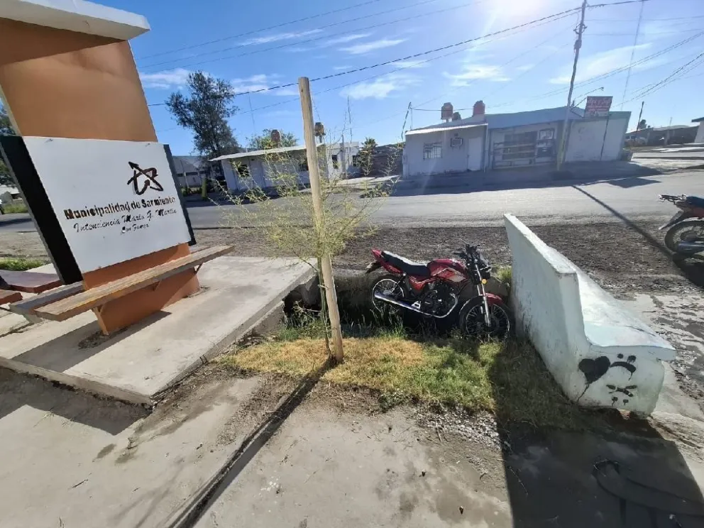 Iba ebrio, perdió el control de su moto y terminó en una cuneta 