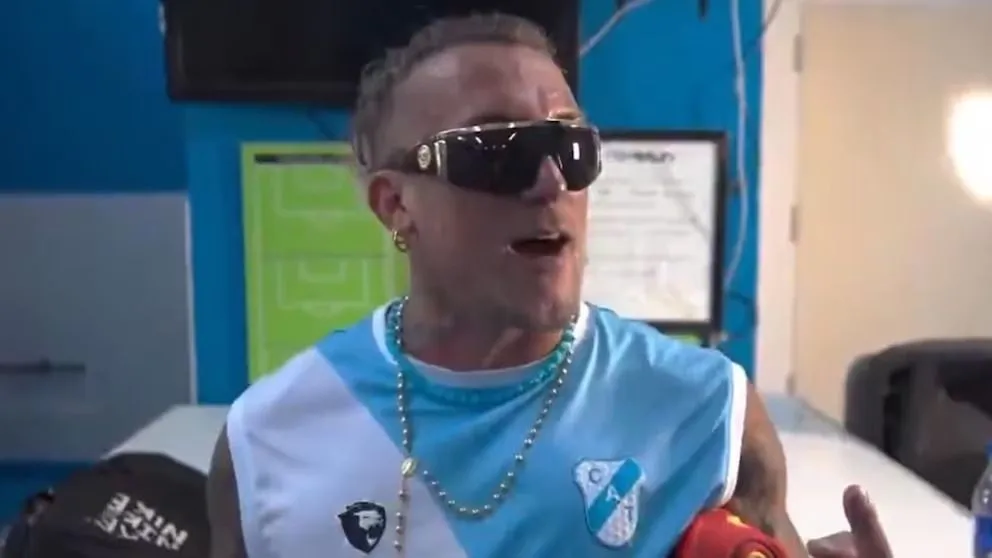Presentaron a El Polaco como el nuevo “refuerzo” de Temperley y generó sorpresa y confusión entre los hinchas. 