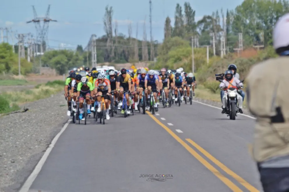 El sanjuanino Rodrigo Roberto brilló y se quedó con el primer Tour del Sol (Foto gentileza Jorge Acosta)
