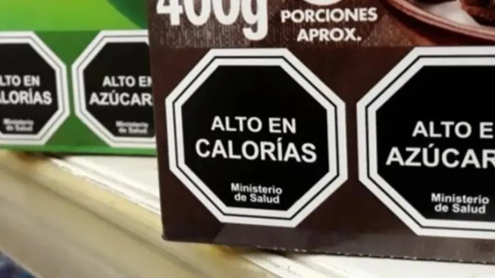 Nueva normativa de etiquetado frontal: ¿qué alimentos ya no llevarán sellos negros?. 