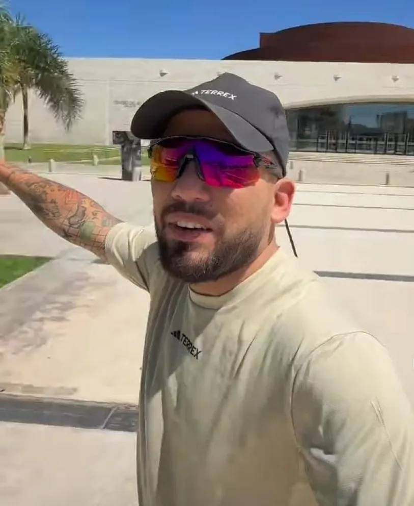 Un tiktoker extranjero se despidió de San Juan con un divertido juego para sus seguidores. 