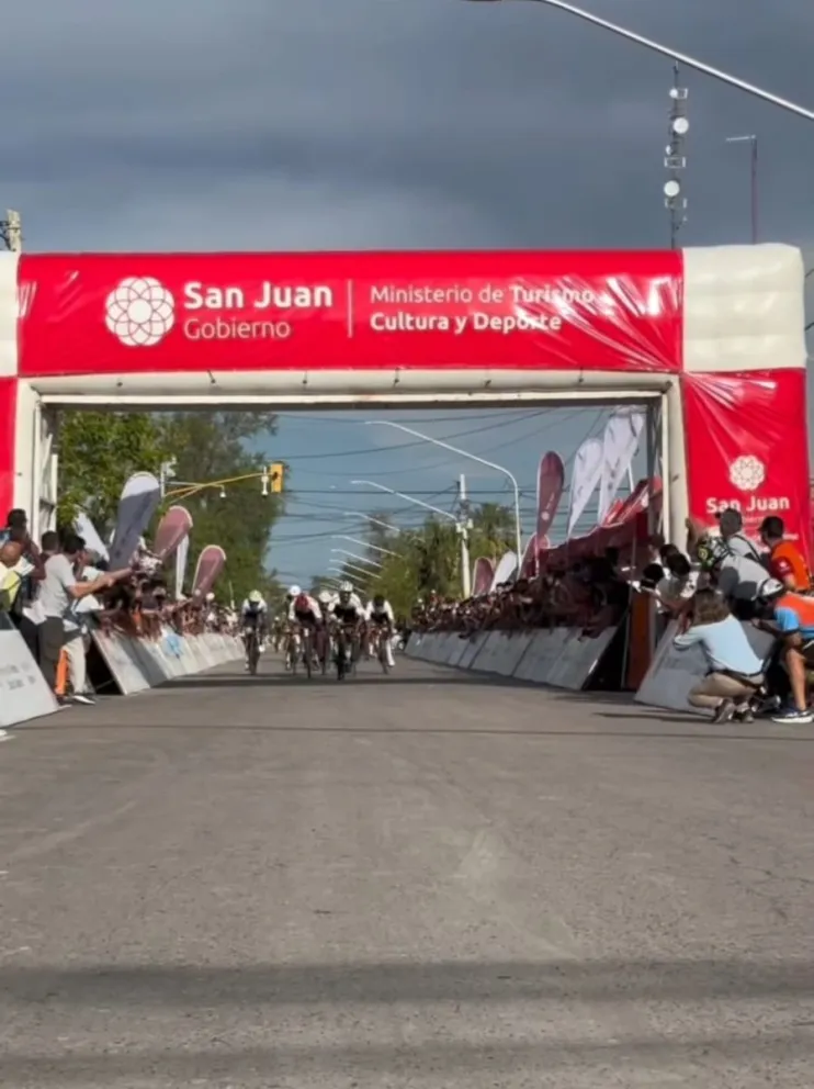 El brasileño Casio Freitas se quedó con la segunda etapa de la Vuelta a San Juan