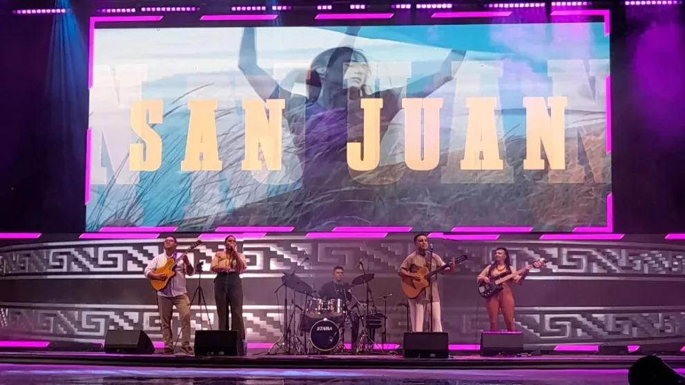 Los Videla presentaron su show cuyano en la 65° edición del Festival de Cosquín. 