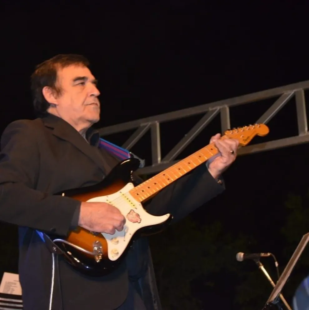Ricardo Gregoire: “Toqué la guitarra eléctrica cuando todavía no llegaban a la Argentina”.