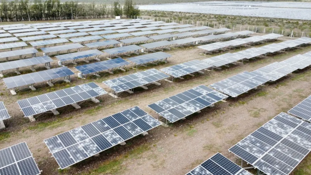 La piedra del 27 de enero pasado daño tres parques solares de Ullum