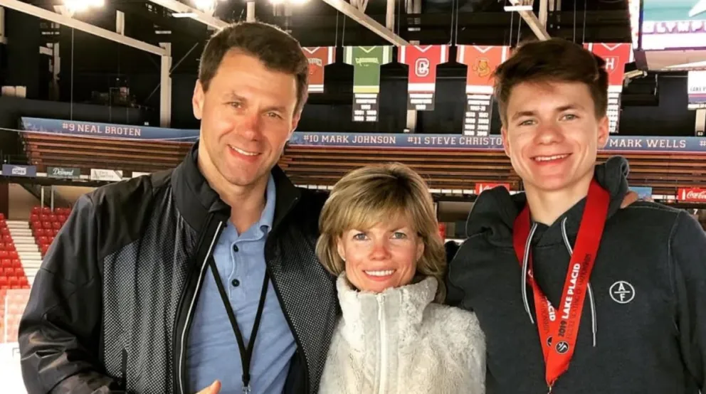 Quiénes eran los campeones mundiales de patinaje que iban en el avión que chocó con el helicóptero en EE.UU.