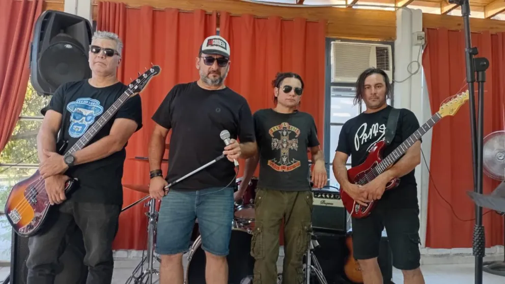 La Cordera regresa a Rocknrolla con una noche de rock y blues.