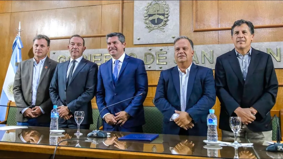 Orrego presentó el proyecto de la fase V del Hospital Rawson, con una inversión estimada de 12.500 millones de pesos.