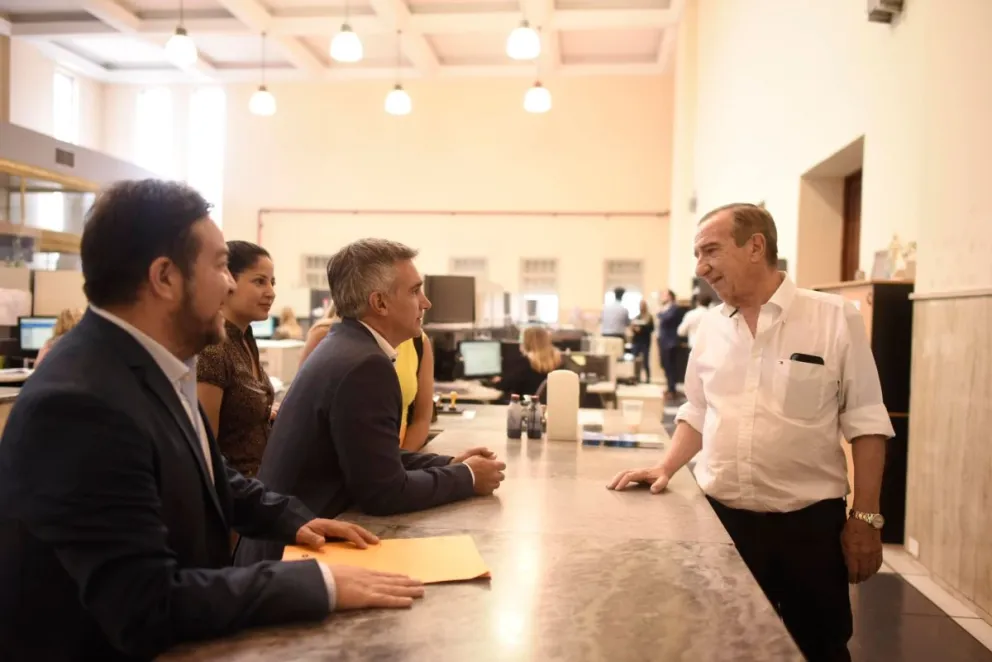 Trámites. El Frente Renovador, de Franco Aranda, fue uno de los últimos partidos en conseguir el sello, en diciembre de 2023. Junto a otras 12 fuerzas, ahora tienen que sumar más afiliados para alcanzar el mínimo.