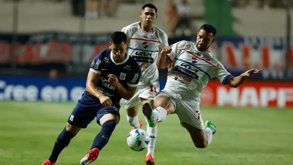 Alianza Lima, con el sanjuanino Alan Cantero, será el rival de Boca en la Copa Libertadores