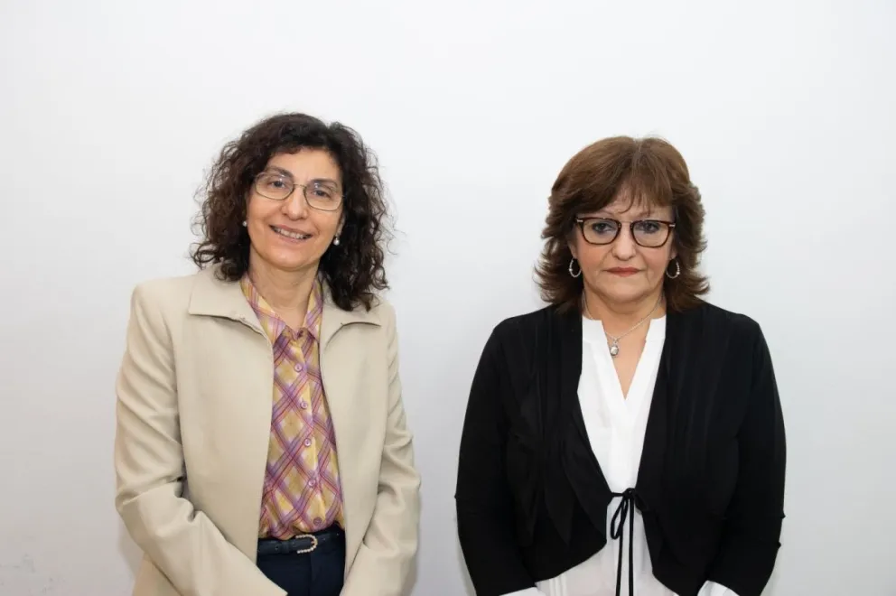 Exsocias. Myriam Arrabal fue vicedecana de Rosa Garbarino. Cuando asumió al frente de Filosofía, la primera le dio lugar a su mentora como secretaria de Investigación. Hoy, van camino a enfrentarse.