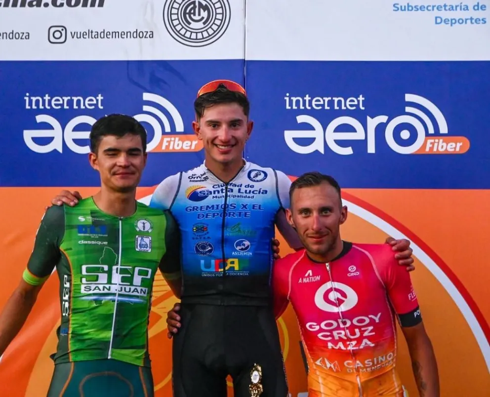 Tomás Moyano volvió a festejar en la Vuelta a Mendoza y ya es tercero en la general (Foto - Vuelta a Mendoza)
