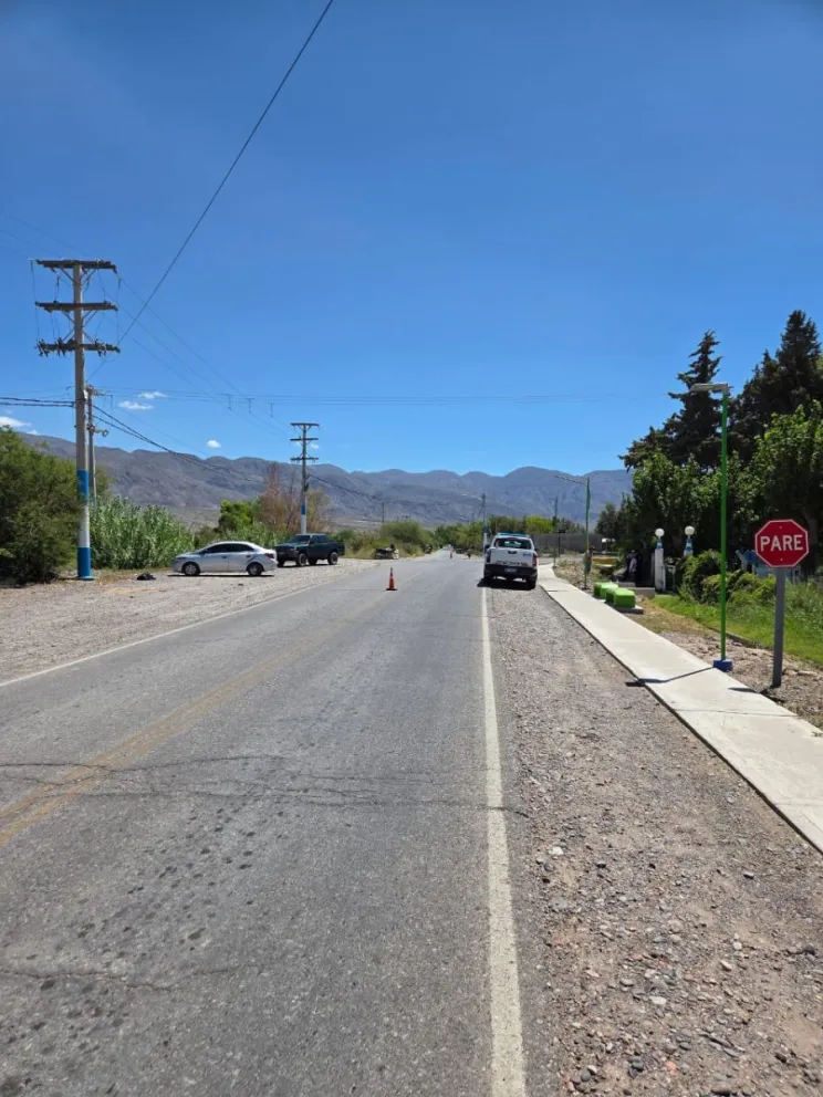 Un motociclista terminó hospitalizado tras chocar contra un auto en Pocito 